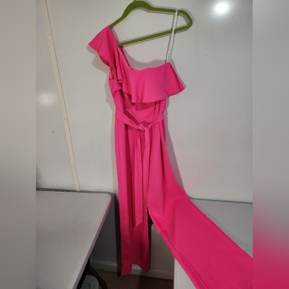 Lilly Pulizer One-Shoulder Pink Jumpsuit, Size 4 - Picture 6 of 10